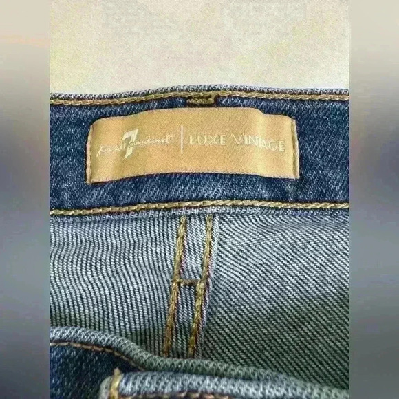 7 For all Mankind Cropped Straight High Waisted Luxe Vintage Denim Jeans size 32 - Picture 9 of 15